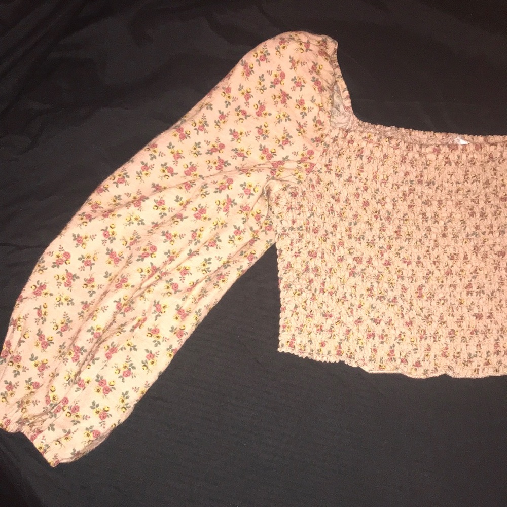 Xhilaration floral cropped 3/4 sleeve top